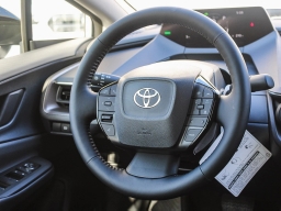 Toyota Prius XLE (Natl) 2026