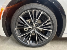 Toyota Prius XLE (Natl) 2026