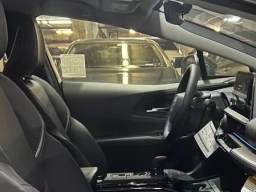 Toyota Prius XLE (Natl) 2026