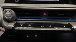 Toyota Prius XLE (Natl) 2026