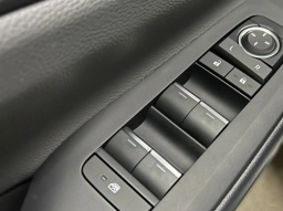 Toyota Prius XLE (Natl) 2026