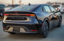 Toyota Prius LE (Natl) 2026