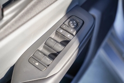 Toyota Prius LE (Natl) 2026