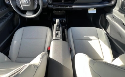 Toyota Prius Limited (Natl) 2026