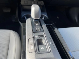 Toyota Prius Limited (Natl) 2026