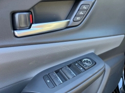 Toyota Prius Limited (Natl) 2026