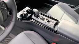 Toyota Prius Plug-In Hybrid SE (Natl) 2026