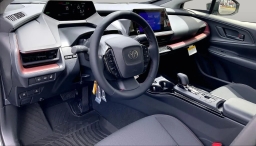 Toyota Prius Plug-In Hybrid SE (Natl) 2026