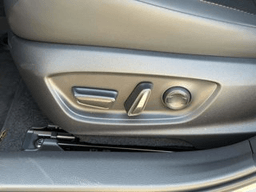 Toyota Prius Plug-In Hybrid XSE (Natl) 2026