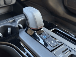 Toyota Prius Plug-In Hybrid XSE (Natl) 2026