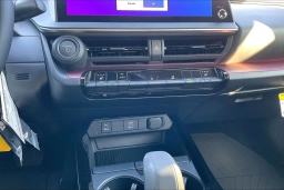 Toyota Prius Plug-In Hybrid XSE (Natl) 2026