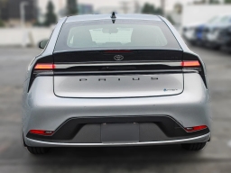 Toyota Prius Plug-In Hybrid SE (Natl) 2026