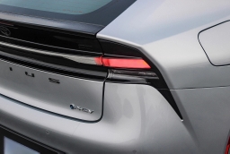 Toyota Prius Plug-In Hybrid SE (Natl) 2026