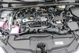 Toyota Prius Plug-In Hybrid SE (Natl) 2026