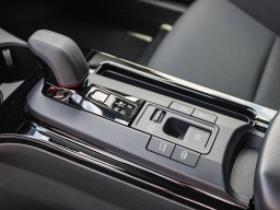 Toyota Prius Plug-In Hybrid SE (Natl) 2026