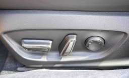 Toyota Prius Plug-In Hybrid Nightshade (Natl) 2026