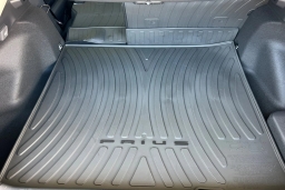 Toyota Prius Plug-In Hybrid SE (Natl) 2026