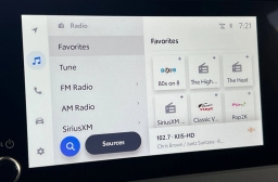 Toyota Prius Plug-In Hybrid SE (Natl) 2026