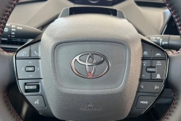 Toyota Prius Plug-In Hybrid SE (Natl) 2026