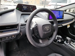 Toyota Prius XLE AWD (Natl) 2026