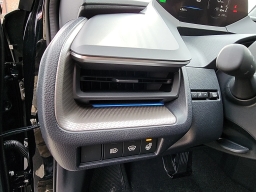 Toyota Prius XLE AWD (Natl) 2026