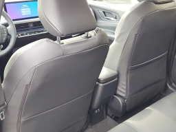 Toyota Prius XLE AWD (Natl) 2026