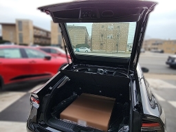 Toyota Prius XLE AWD (Natl) 2026