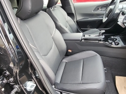 Toyota Prius XLE AWD (Natl) 2026