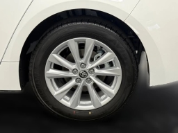 Toyota Corolla LE CVT (Natl) 2026