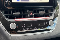 Toyota Corolla LE CVT (Natl) 2026