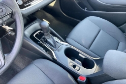 Toyota Corolla LE CVT (Natl) 2026