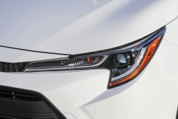 Toyota Corolla LE CVT (Natl) 2026