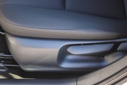 Toyota Corolla Hybrid LE FWD (Natl) 2026