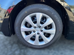 Toyota Corolla Hybrid LE FWD (Natl) 2026