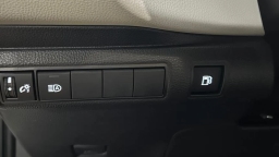 Toyota Corolla Hybrid LE FWD (Natl) 2026