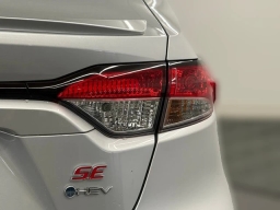 Toyota Corolla Hybrid SE FWD (Natl) 2026