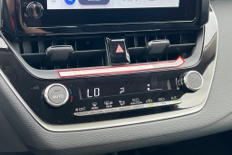 Toyota Corolla Hybrid LE FWD (Natl) 2026