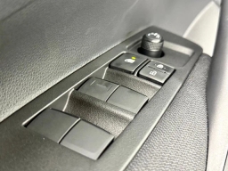 Toyota Corolla SE CVT (Natl) 2026