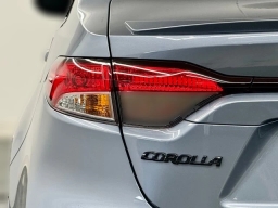 Toyota Corolla SE CVT (Natl) 2026