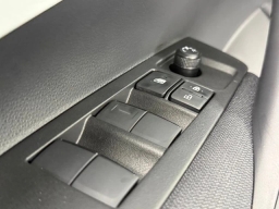 Toyota Corolla SE CVT (Natl) 2026