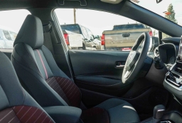 Toyota Corolla SE CVT (Natl) 2026