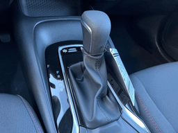 Toyota Corolla SE CVT (Natl) 2026