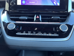 Toyota Corolla SE CVT (Natl) 2026