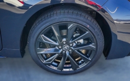 Toyota Corolla SE CVT (Natl) 2026