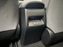 Toyota Corolla SE CVT (Natl) 2026