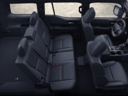 Toyota Land Cruiser 4WD (Natl) 2026