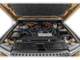 Toyota Land Cruiser 4WD (Natl) 2026