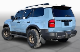 Toyota Land Cruiser 4WD (Natl) 2026