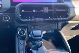 Toyota Land Cruiser 4WD (Natl) 2026