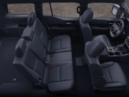 Toyota Land Cruiser 4WD (Natl) 2026